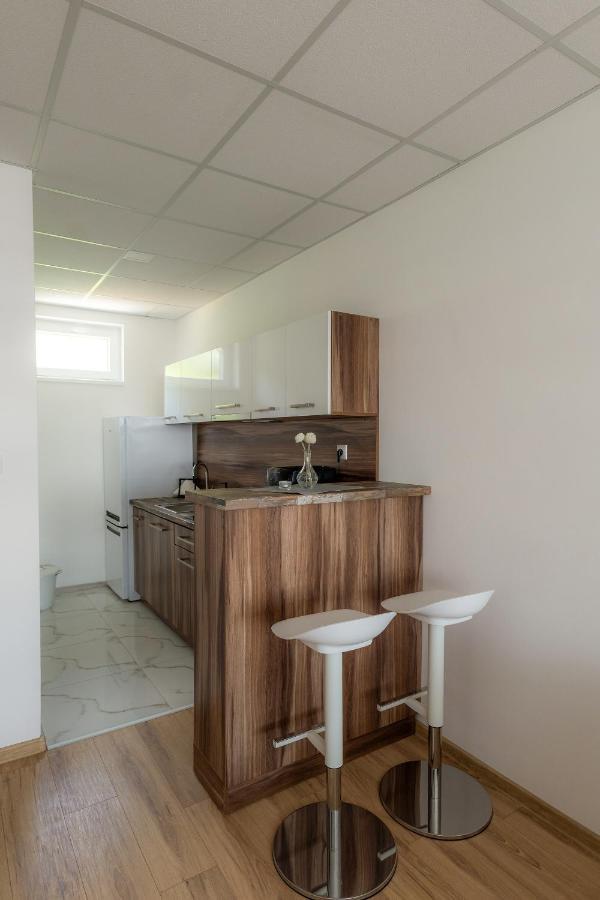 Apartmany Motocentrum Kaluža Esterno foto